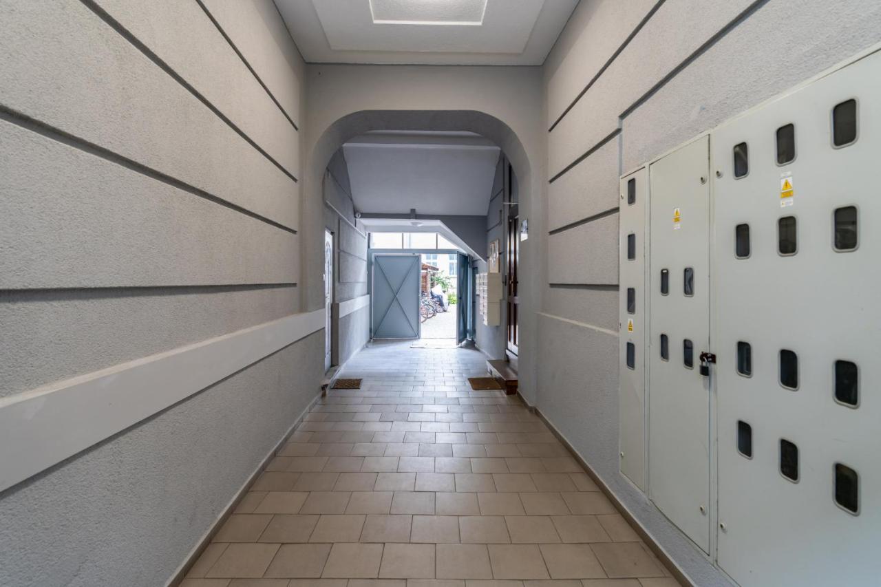 Bright And Cosy In By Renters Appartamento Poznań